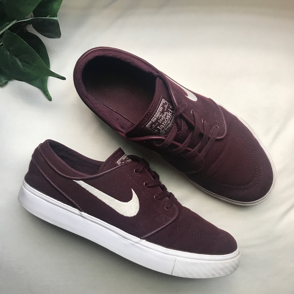 SOLD Nike SB Stefan Jenoski skateboard shoe